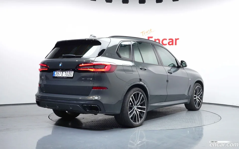 BMW X5 xDrive 40d M 2022 — миниатюра 2