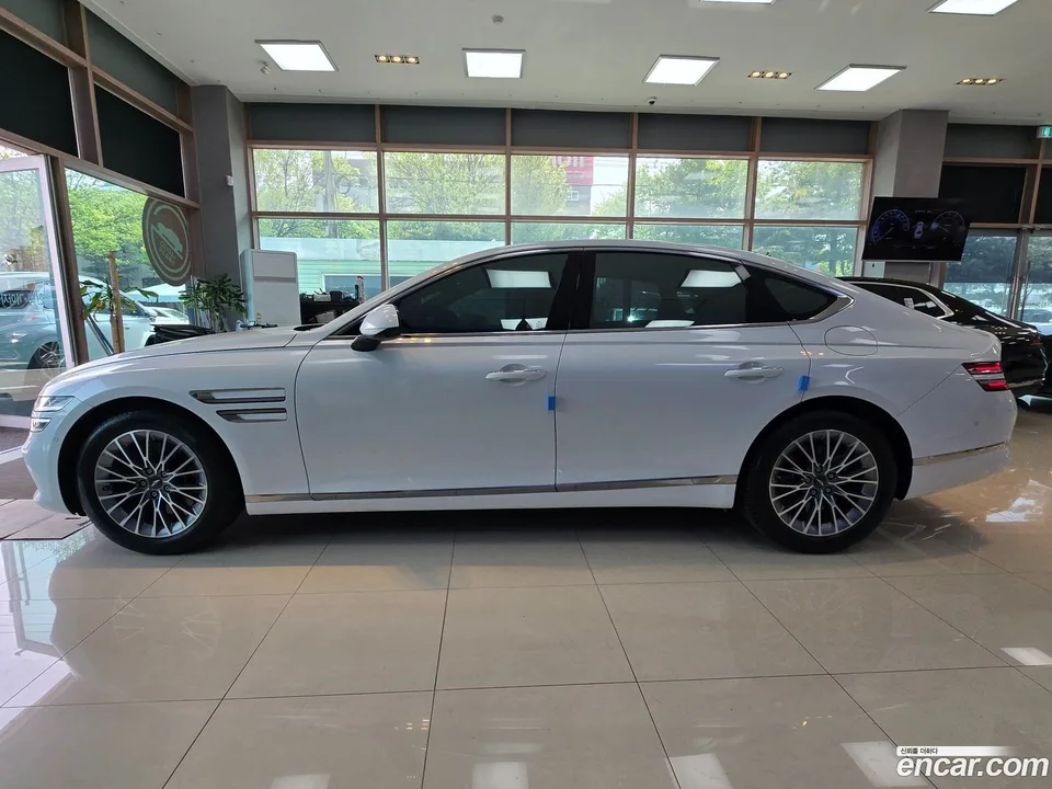 Genesis G80 2.5 2WD 2023 — миниатюра 3