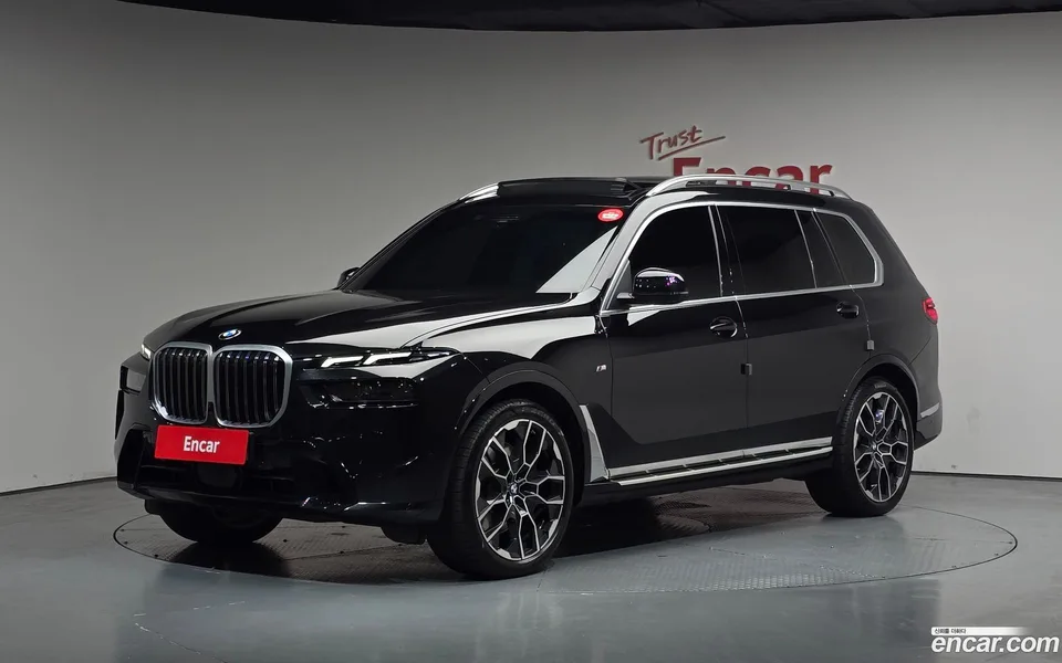 BMW X7 xDrive 40d M 6 2025 — фото 1, купить с доставкой в Москву