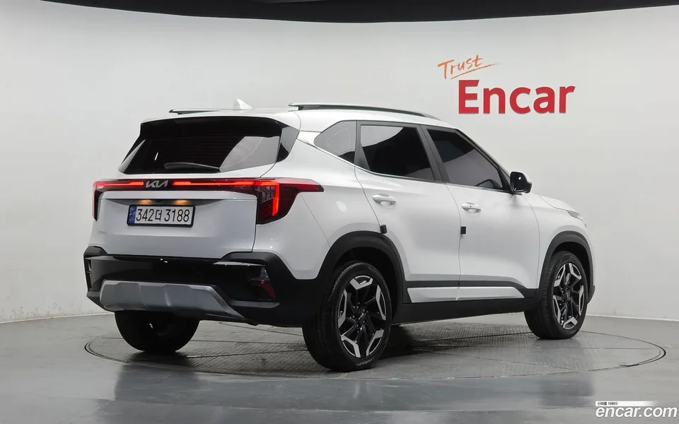 Kia Seltos 1.6 2WD 2024 — миниатюра 2