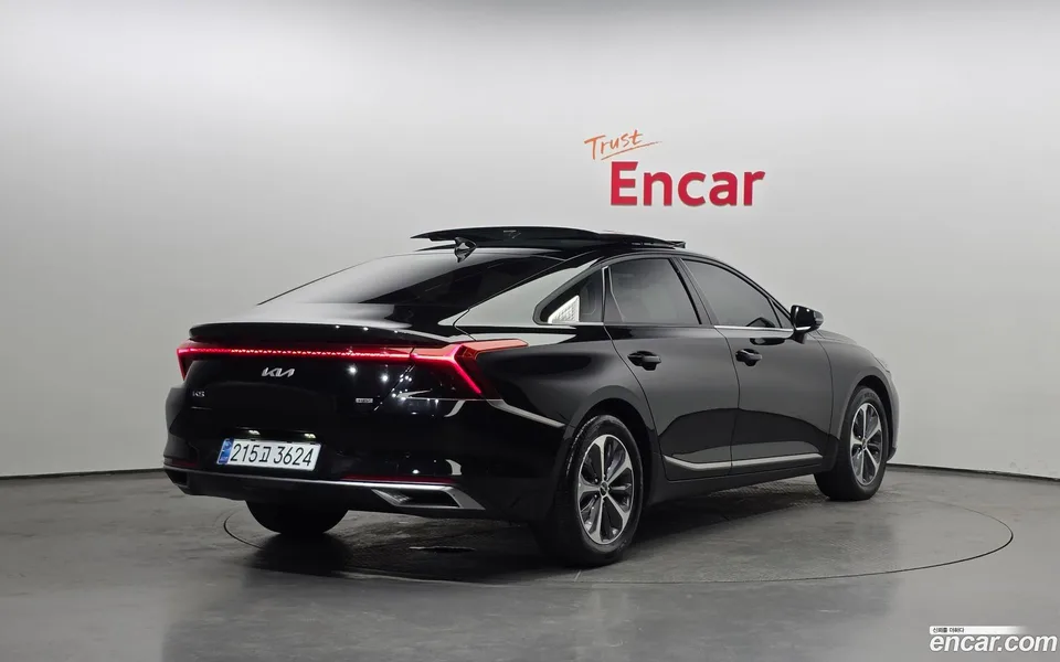 Kia K8 Hybrid 2023 — миниатюра 2