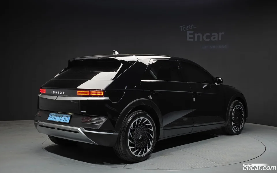 Hyundai Ioniq 5 AWD 2023 — миниатюра 2