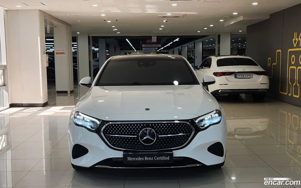 Mercedes-Benz E-Class E200 2025 — миниатюра 2