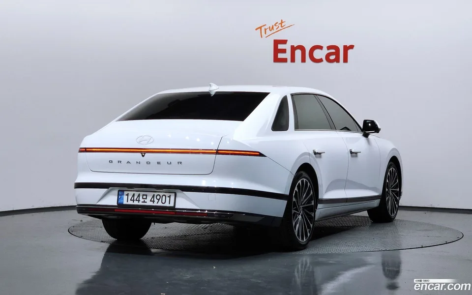 Hyundai Grandeur Hybrid 2024 — миниатюра 2