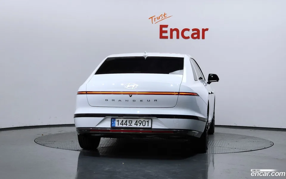 Hyundai Grandeur Hybrid 2024 — миниатюра 4