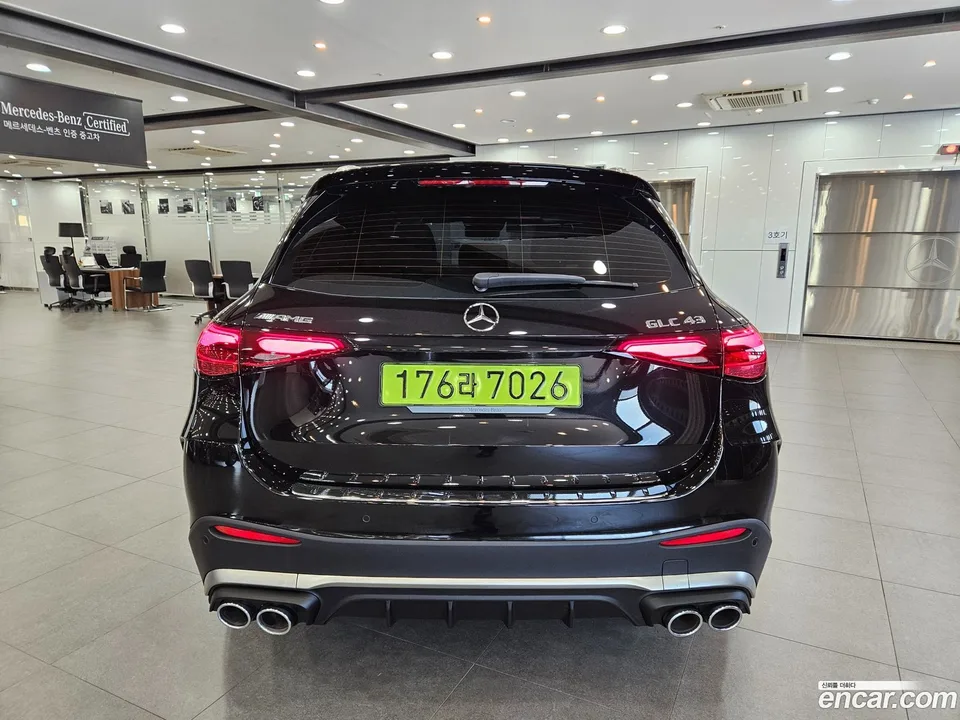 Mercedes-Benz GLC-Class AMG GLC43 4MATIC 2025 — миниатюра 4