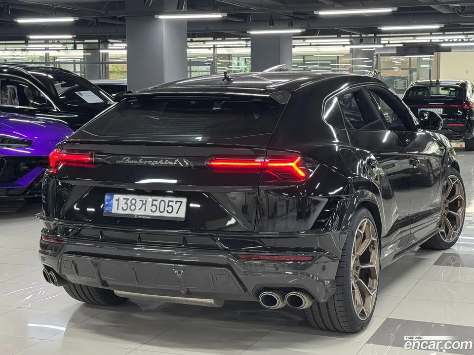 Lamborghini Urus 4.0 V8 2024 — миниатюра 3