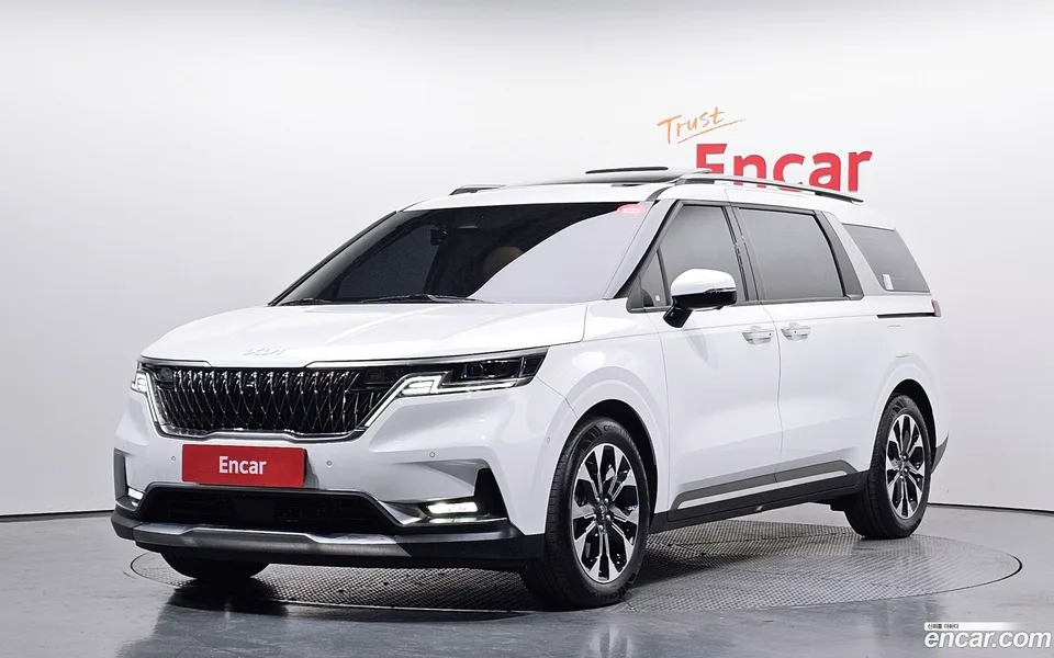 Kia Carnival 9 2023 — фото 1, купить с доставкой в Москву