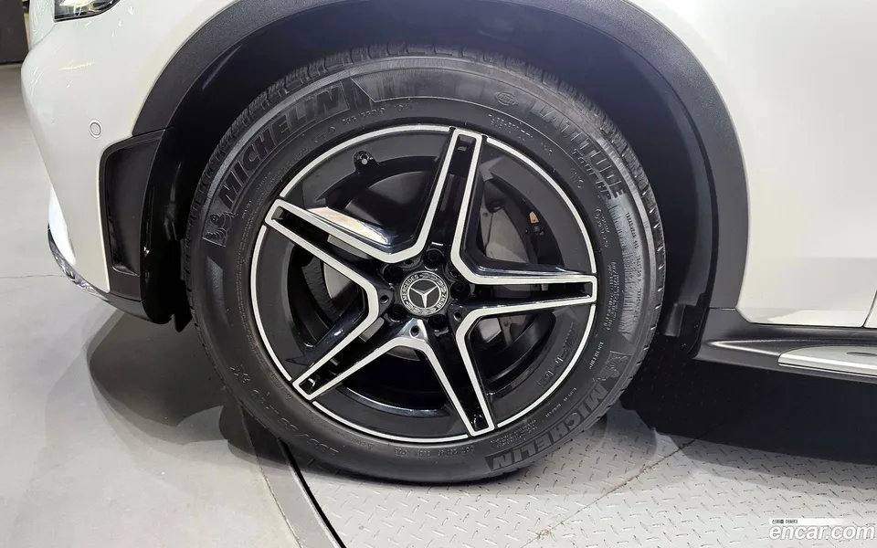 Mercedes-Benz GLC-Class GLC300 4MATIC 2022 — миниатюра 5