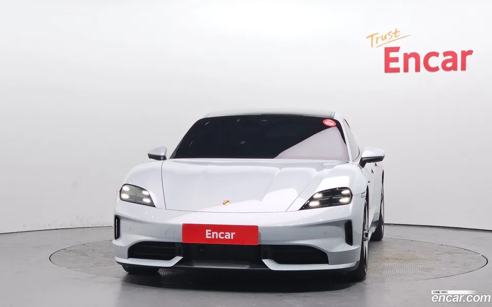 Porsche Taycan 4 2025 — миниатюра 3