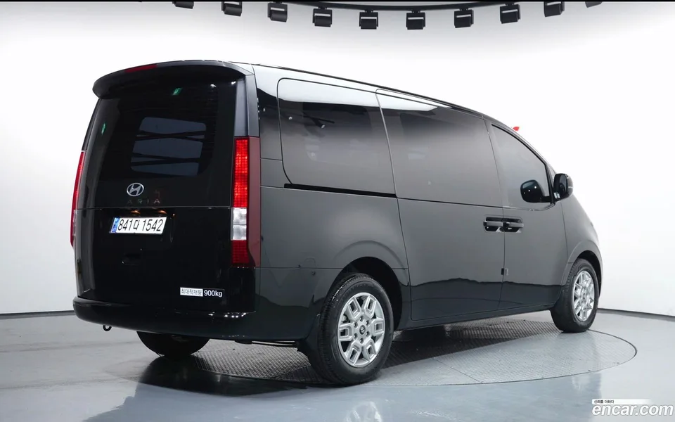 Hyundai Staria HEV 1.6 3 2024 — миниатюра 2