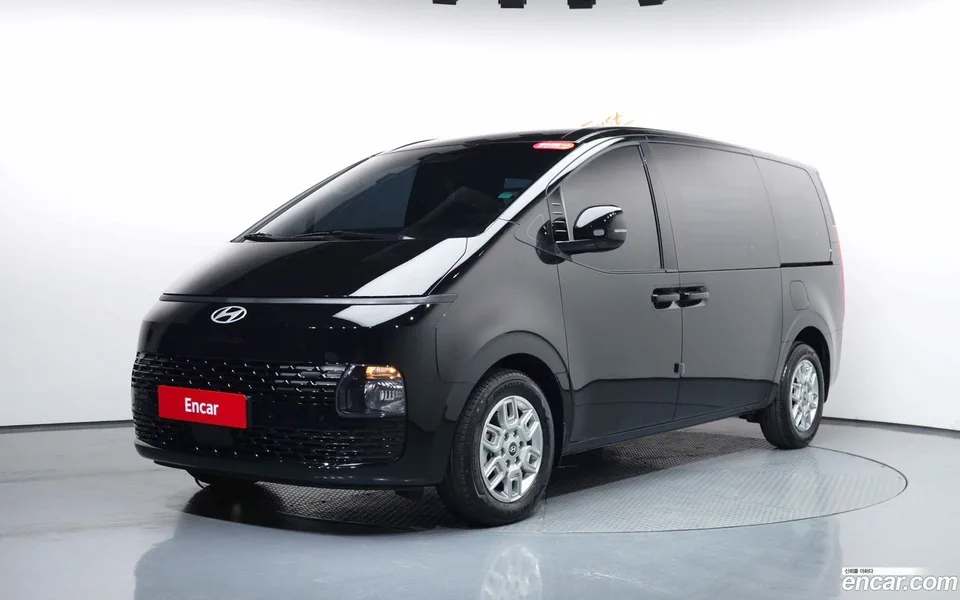 Hyundai Staria HEV 1.6 3 2024 — фото 1, купить с доставкой в Москву