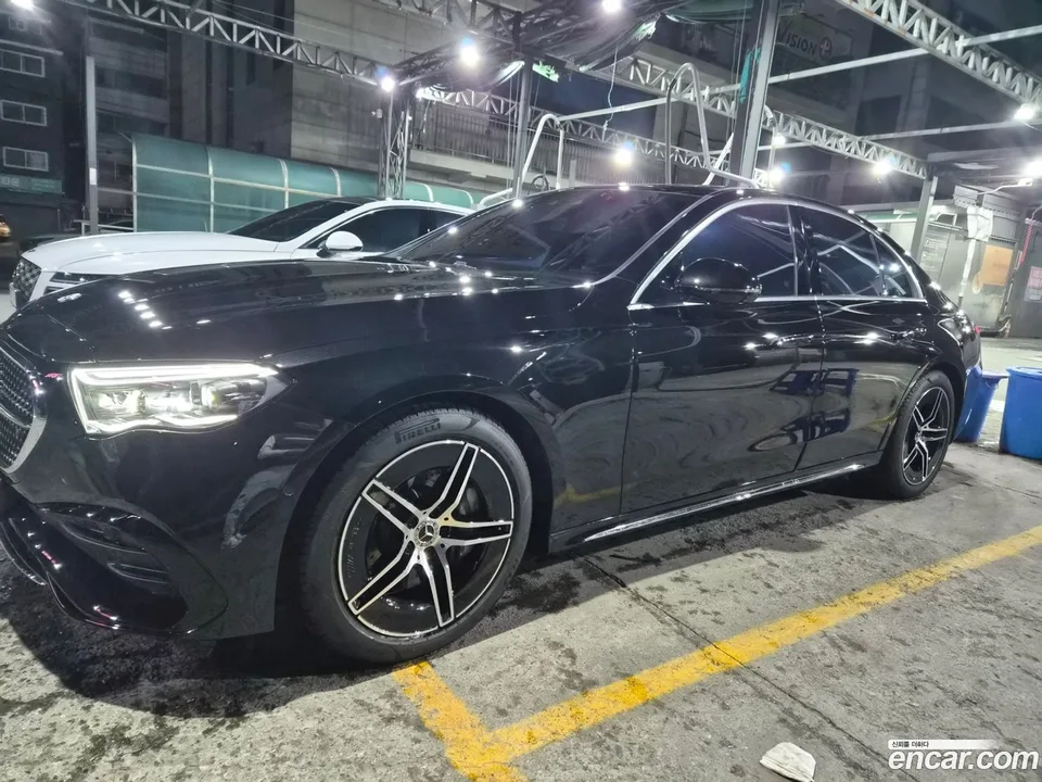 Mercedes-Benz E-Class E300 4MATIC AMG Line 2025 — фото 1, купить с доставкой в Москву