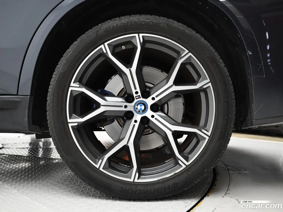 BMW X5 xDrive 45e M 2022 — миниатюра 5