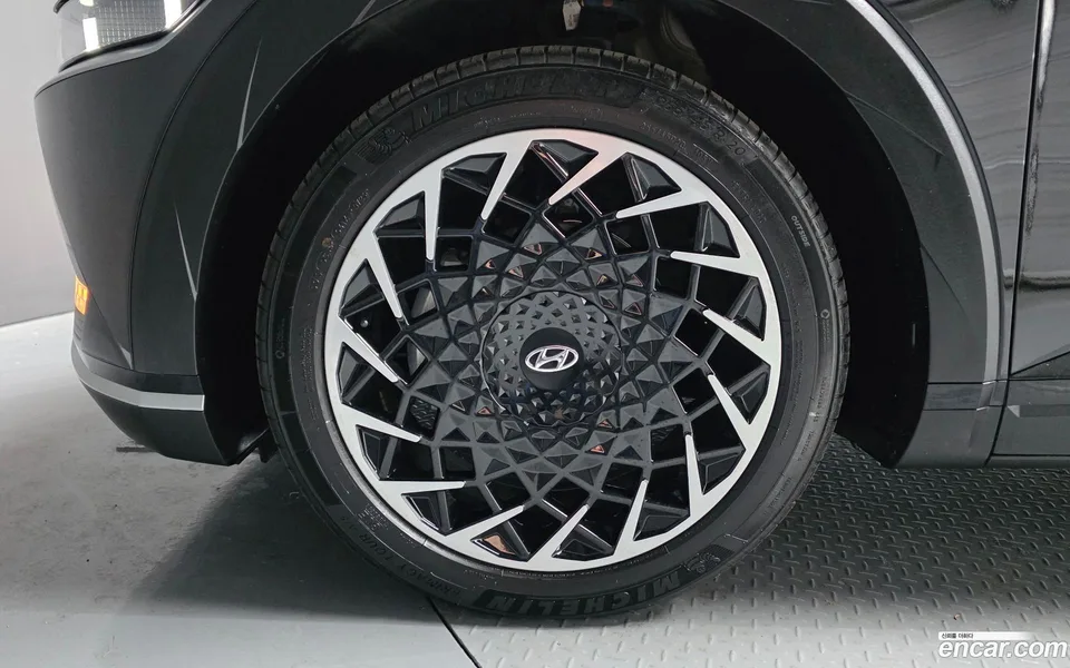 Hyundai Ioniq 5 AWD 2023 — миниатюра 5