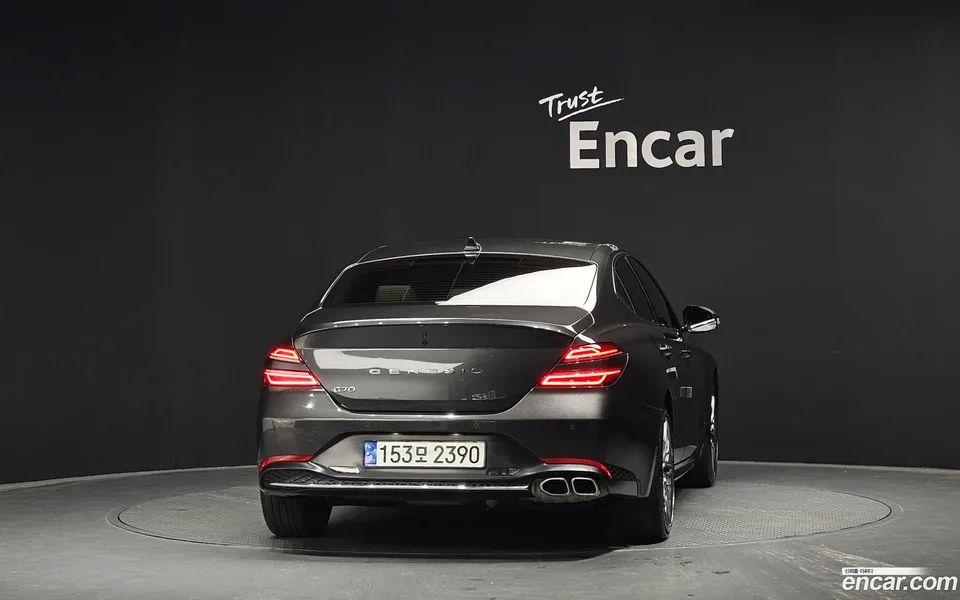 Genesis G70 2.0T 2WD 2022 — миниатюра 4