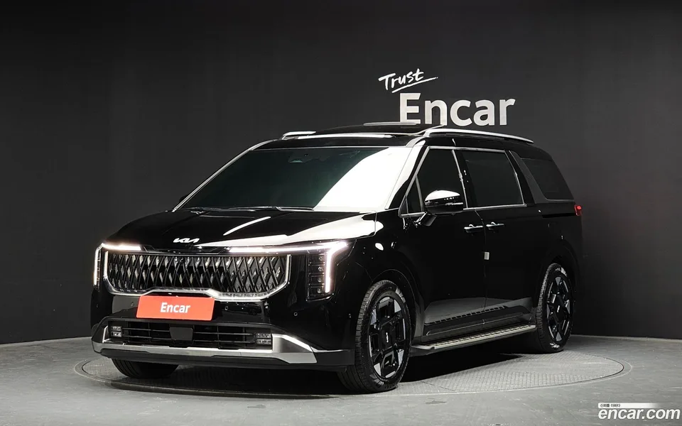 Kia Carnival 7 2025 — фото 1, купить с доставкой в Москву