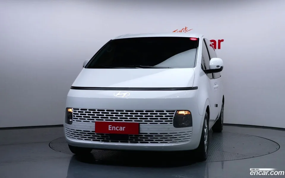 Hyundai Staria 3 2024 — миниатюра 3