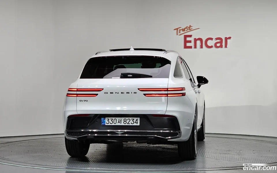 Genesis GV70 2.5T 2WD 2024 — миниатюра 4