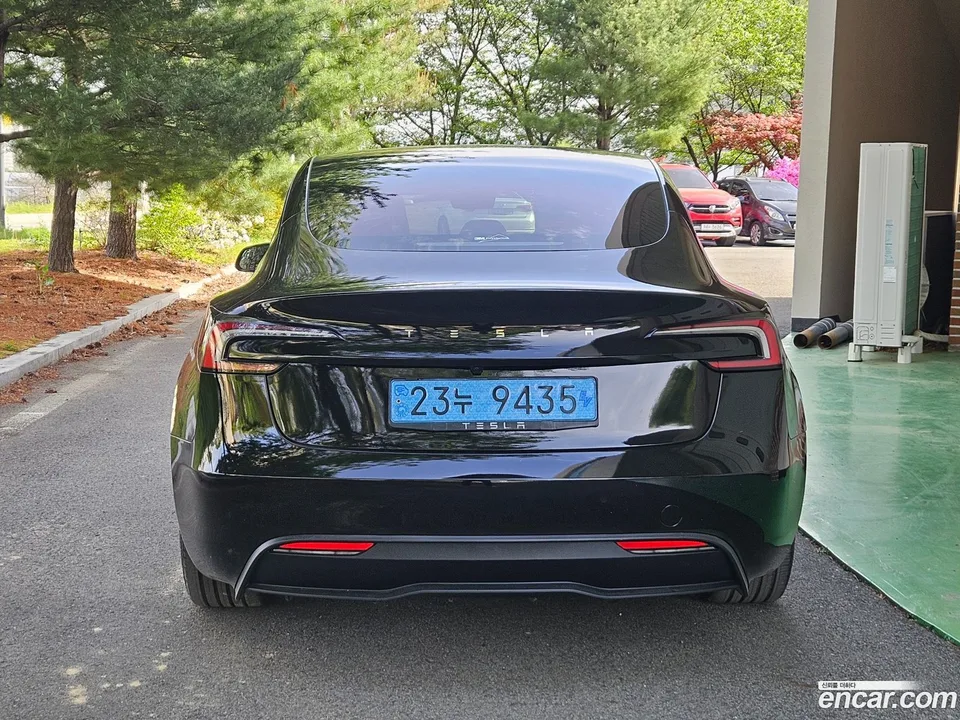 Tesla Model 3 RWD 2024 — миниатюра 4