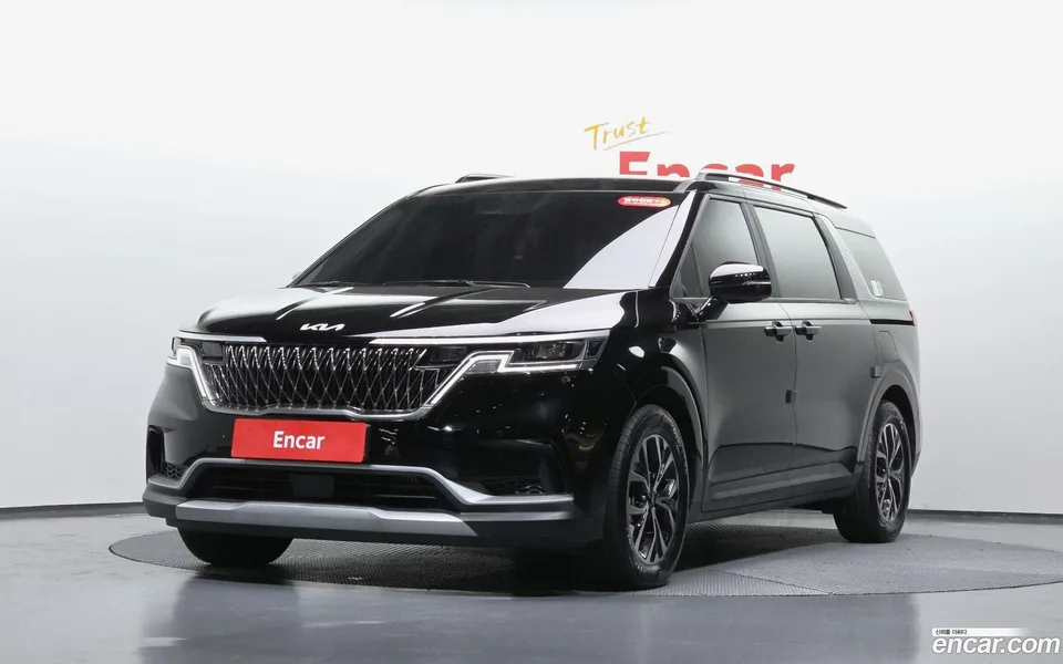 Kia Carnival 9 2023 — фото 1, купить с доставкой в Москву
