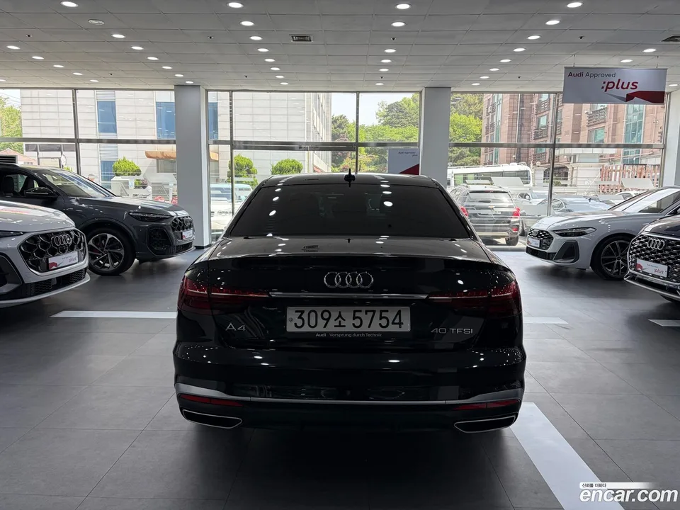 Audi A4 40 TFSI 2023 — миниатюра 4