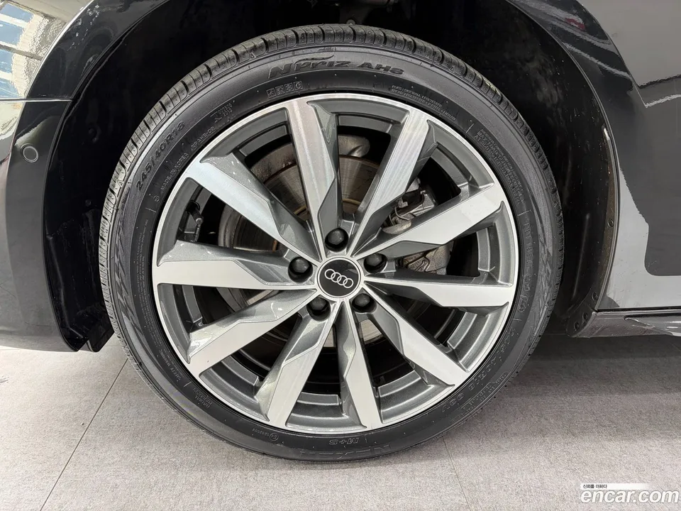 Audi A4 40 TFSI 2023 — миниатюра 5