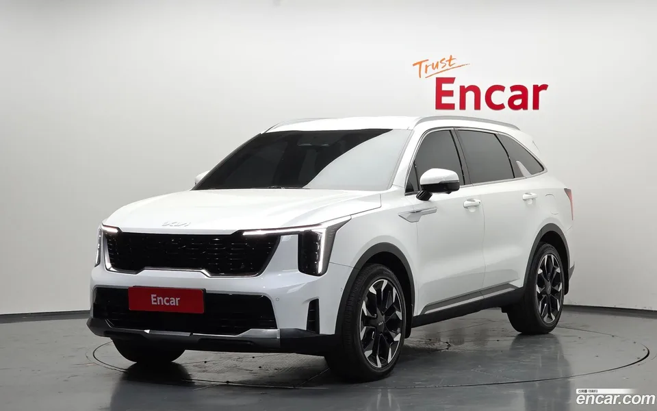 Kia Sorento 2.5T 2WD 2023 — фото 1, купить с доставкой в Москву