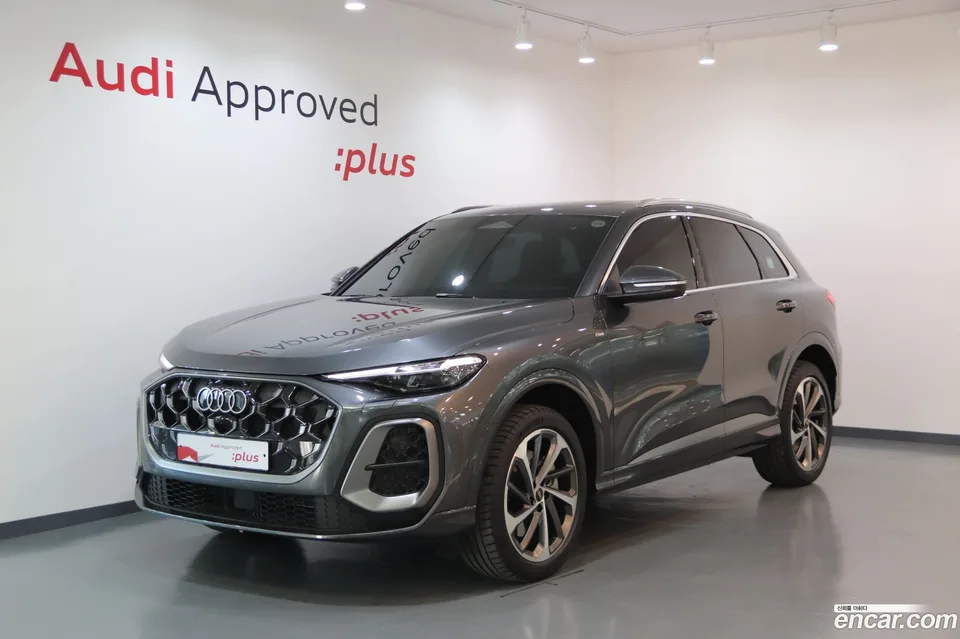 Audi Q5 (80A) 40 TDI S Line 2025 — фото 1, купить с доставкой в Москву