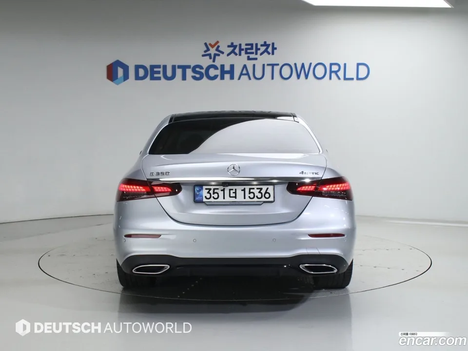 Mercedes-Benz E-Class E350 4MATIC AMG Line 2023 — миниатюра 4
