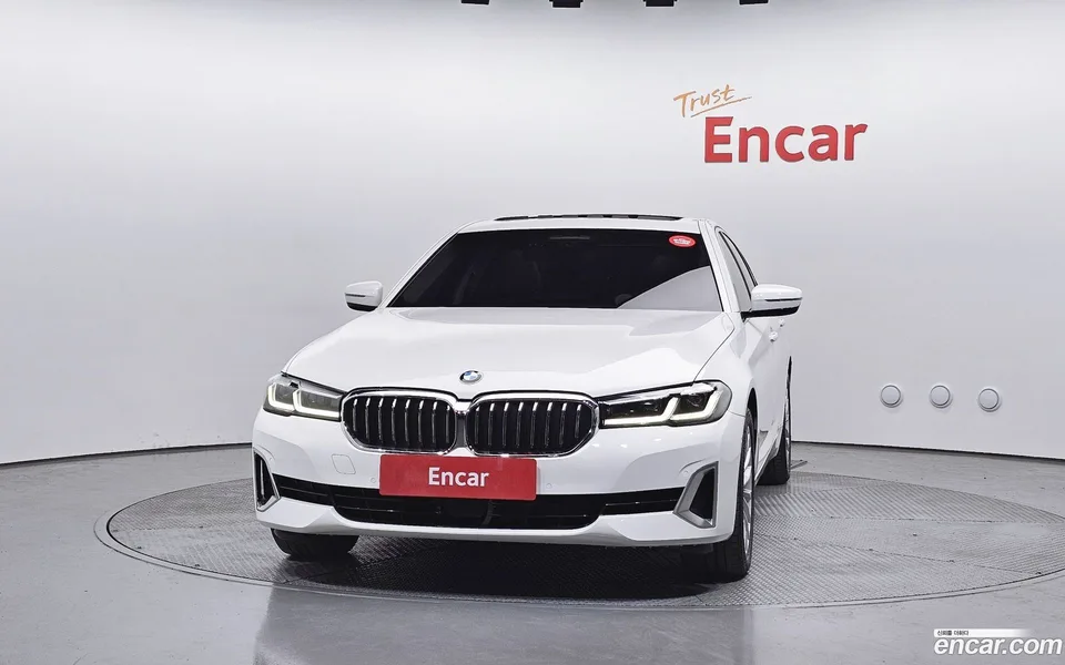 BMW 5 Series 530i 2022 — миниатюра 3