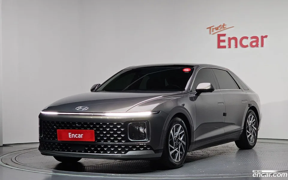 Hyundai Grandeur 2.5 2WD 2023 — фото 1, купить с доставкой в Москву