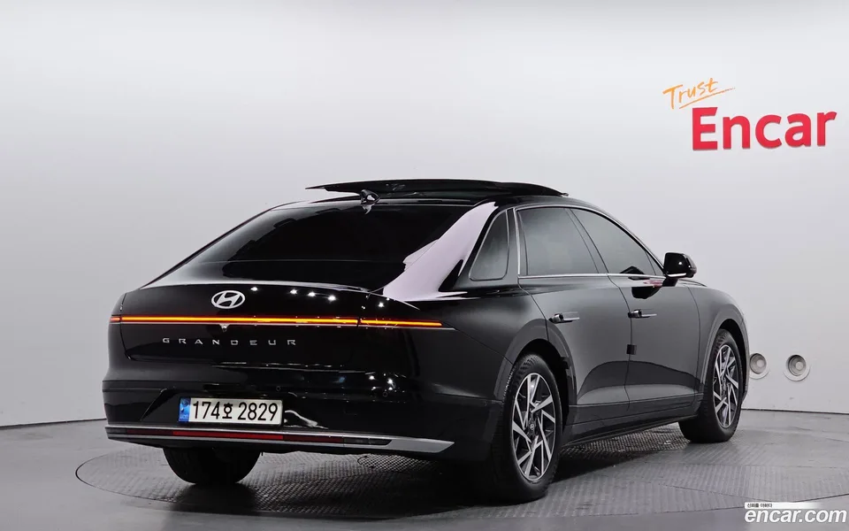 Hyundai Grandeur 2.5 2WD 2023 — миниатюра 2