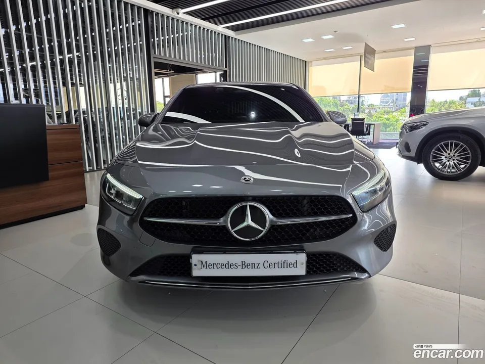 Mercedes-Benz A-Class A220 2025 — миниатюра 3