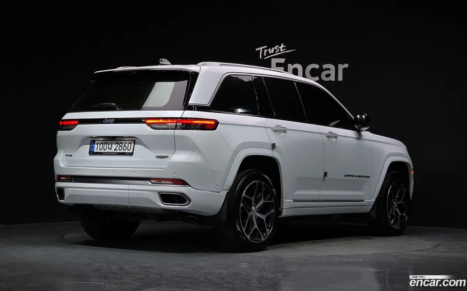 Jeep Grand Cherokee 4xe 2023 — миниатюра 2