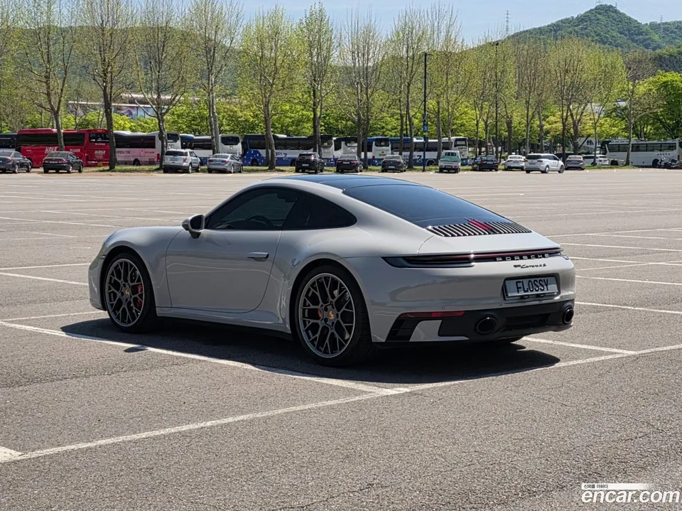 Porsche 911 (992) 4S 2024 — миниатюра 2