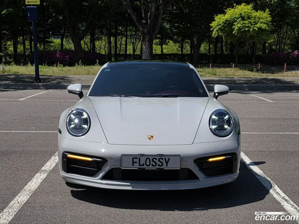 Porsche 911 (992) 4S 2024 — миниатюра 3
