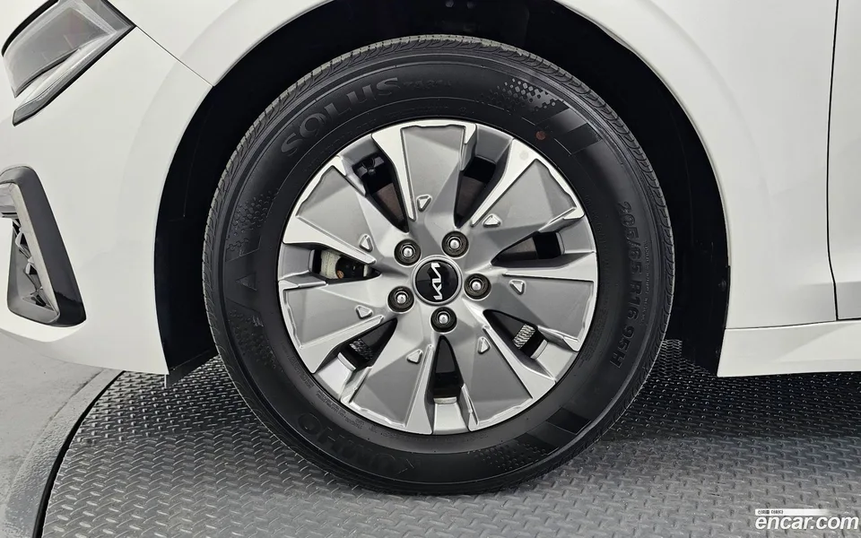 Kia K5 Hybrid 2024 — миниатюра 5