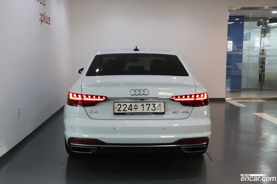 Audi A4 40 TFSI 2023 — миниатюра 4