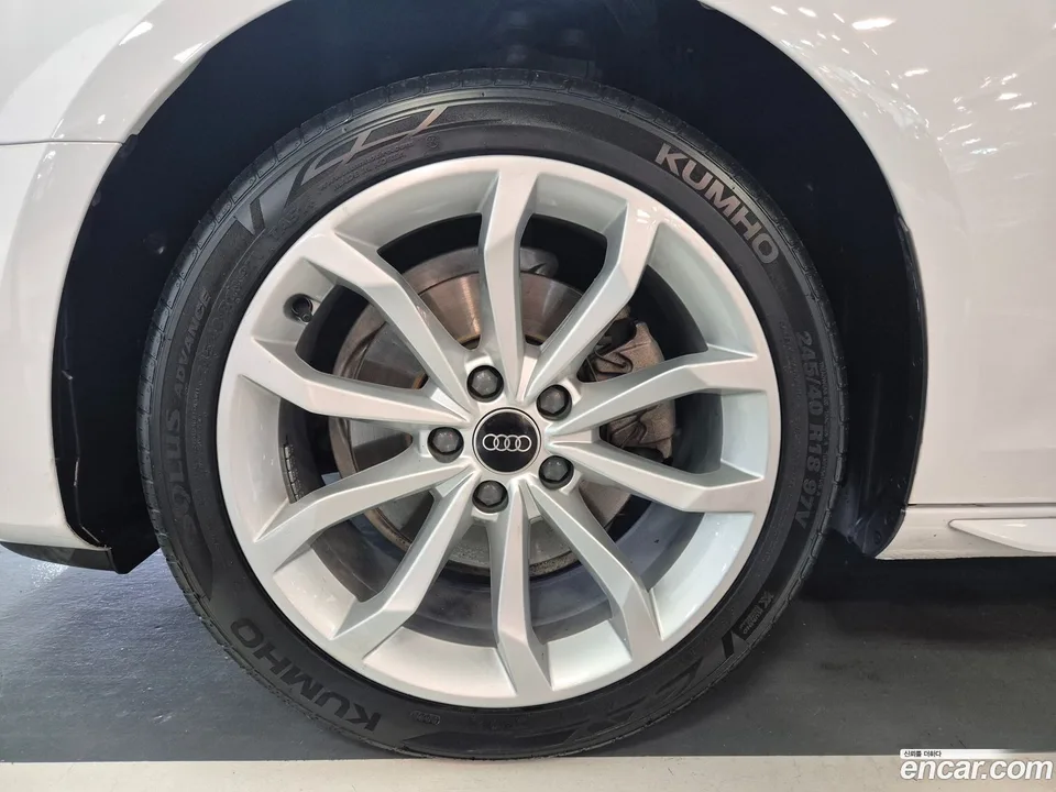 Audi A4 40 TFSI 2023 — миниатюра 5
