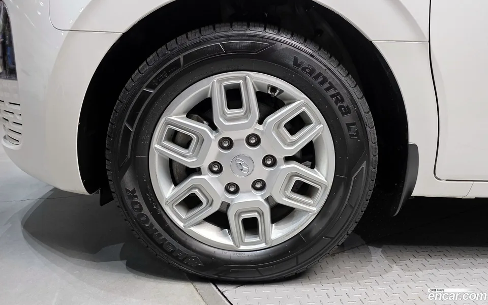 Hyundai Staria 9 2022 — миниатюра 5