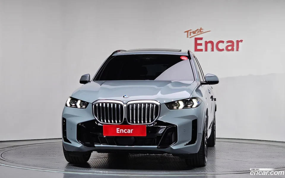 BMW X5 xDrive 40i M 2023 — миниатюра 3