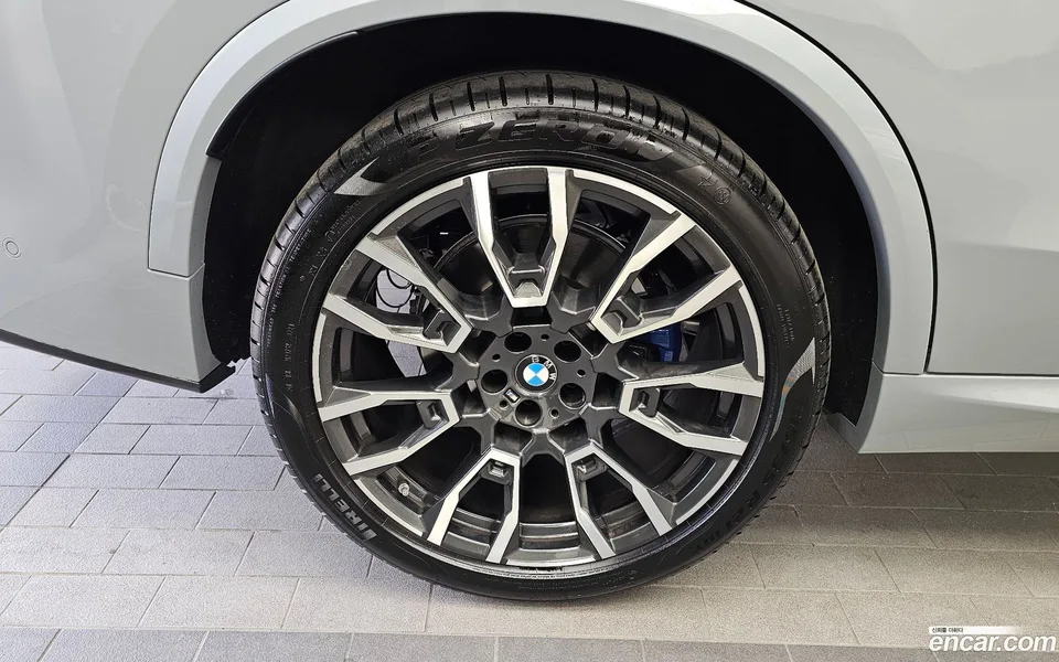 BMW X5 xDrive 40i M 2023 — миниатюра 5