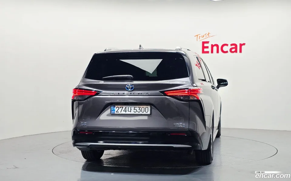 Toyota Sienna 2.5 AWD 2024 — миниатюра 4