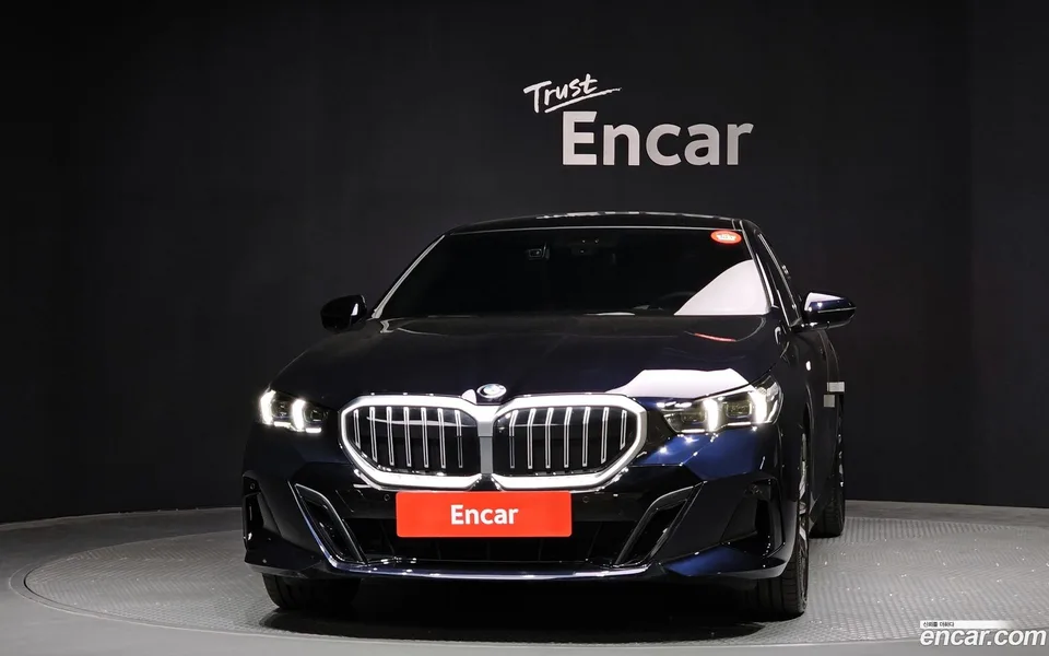 BMW 5 Series 530i xDrive M 2025 — миниатюра 3