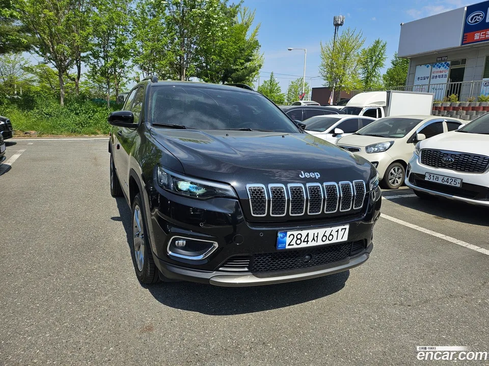 Jeep Cherokee 2.4 AWD 2022 — миниатюра 2