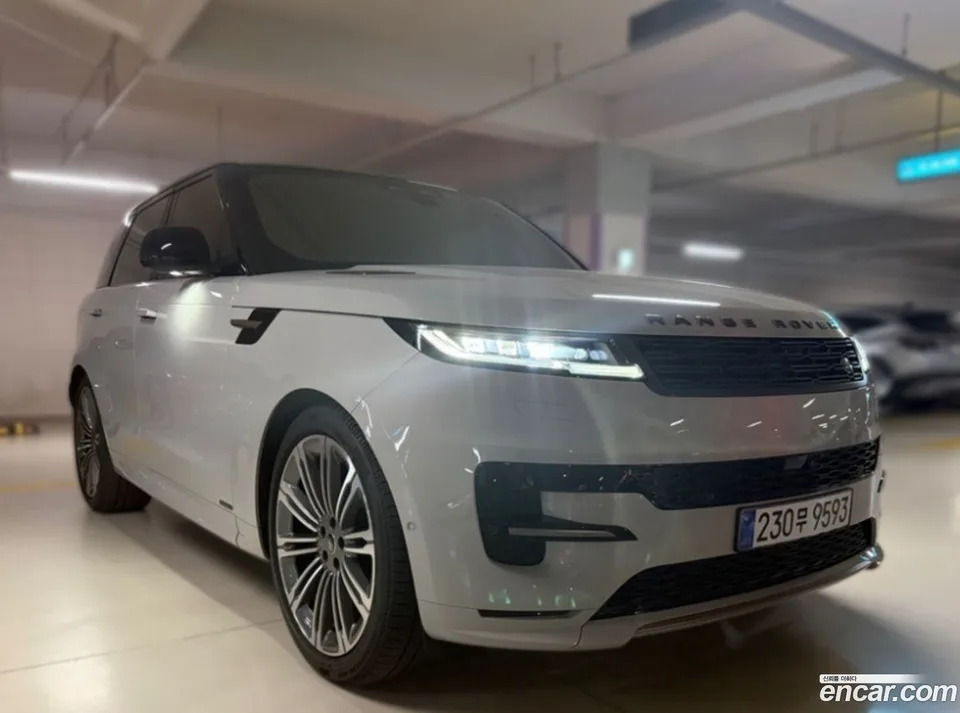 Land Rover Range Rover Sport P400 AB 2025 — фото 1, купить с доставкой в Москву