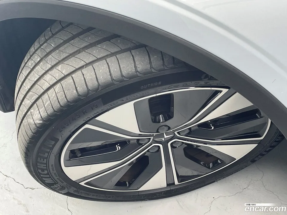 Polestar Polestar 2 2023 — миниатюра 5