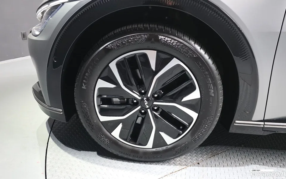 Kia EV6 4WD 2023 — миниатюра 5