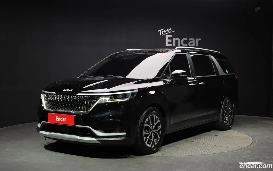 Kia Carnival 9 2023 — фото 1, купить с доставкой в Москву